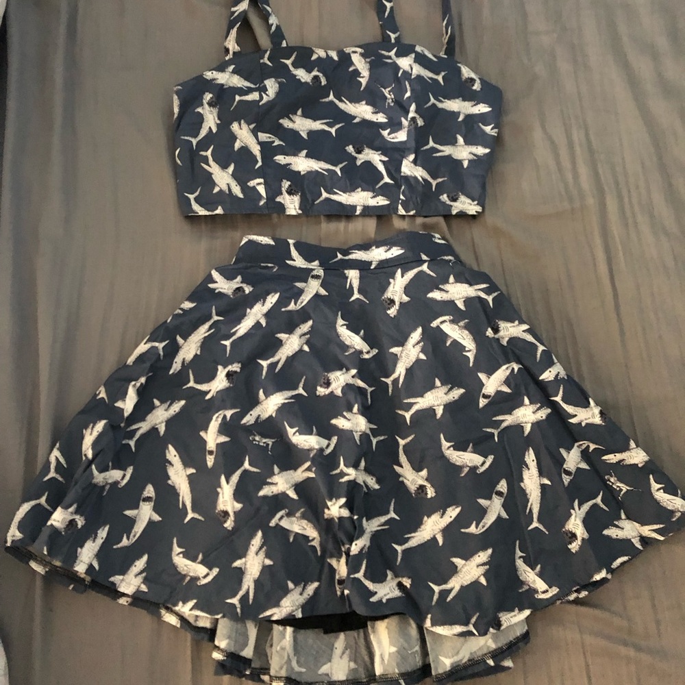 Bonne Chance shark 2 piece